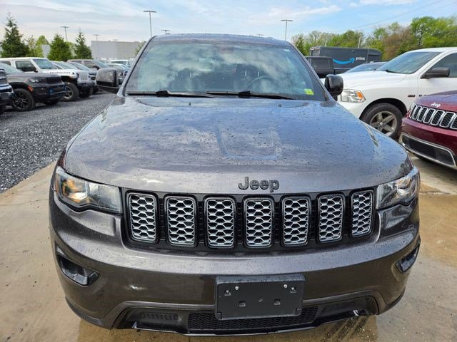Used 2020 Jeep Grand Cherokee Altitude image 18
