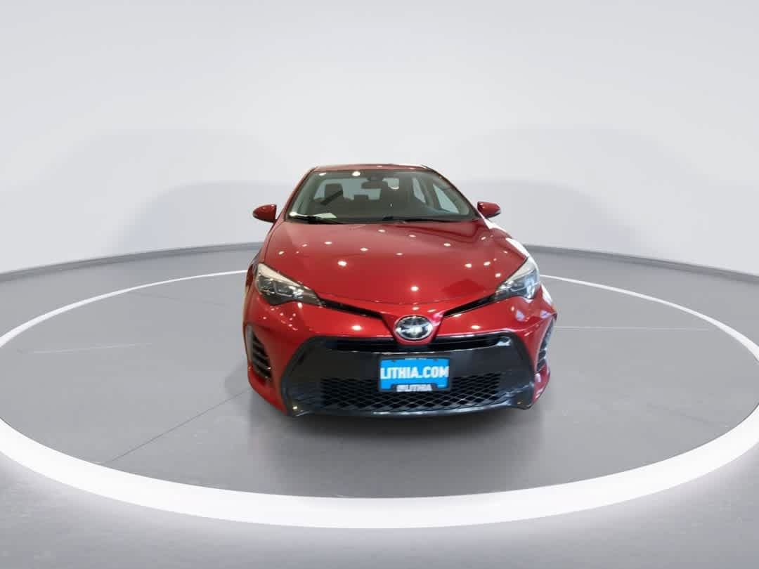 Used 2017 Toyota Corolla SE w/ SE Premium Package FWD image 3