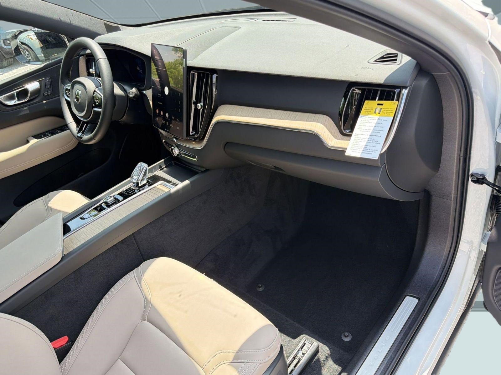 New 2026 Volvo XC60 B5 Plus w/ Climate Package AWD/4WD image 31