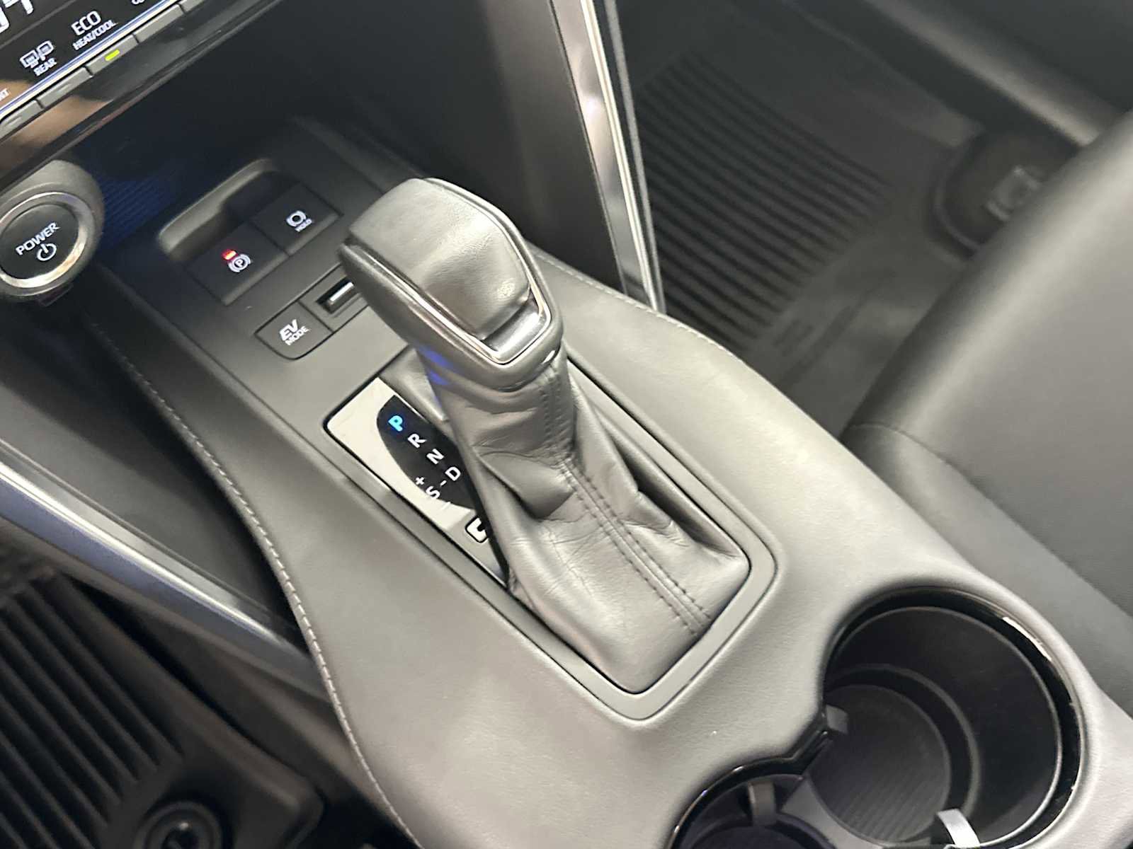 Used 2024 Toyota Venza LE AWD/4WD image 22