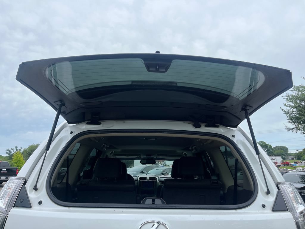 Used 2017 Lexus GX 460 Premium AWD/4WD image 42