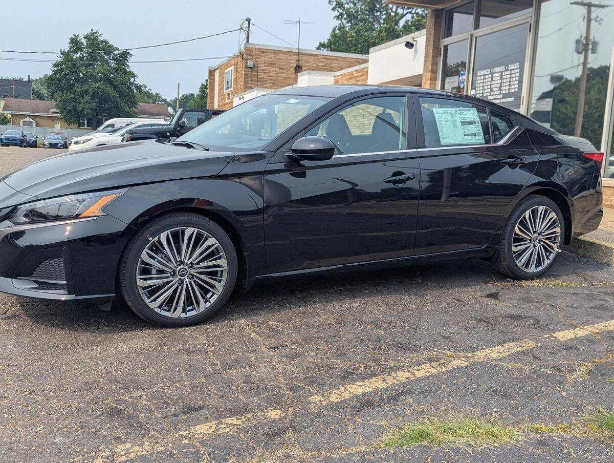 New 2026 Nissan Altima 2.5 SV w/ SV Premium Package FWD image 4
