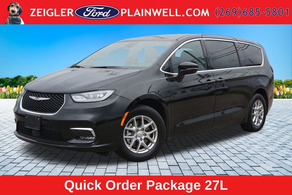 Used 2025 Chrysler Pacifica Select FWD video 1