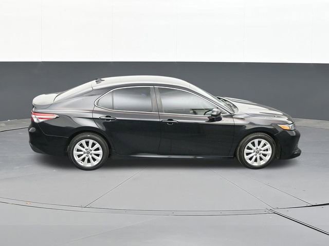 Used 2020 Toyota Camry LE image 60