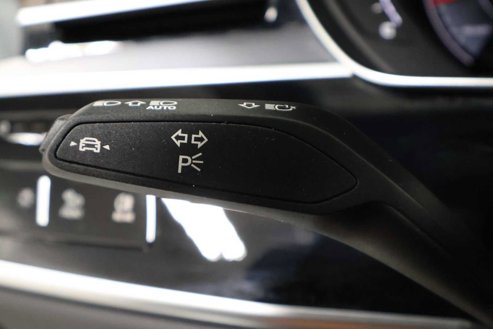 Used 2025 Audi A8 L 3.0T AWD/4WD image 29
