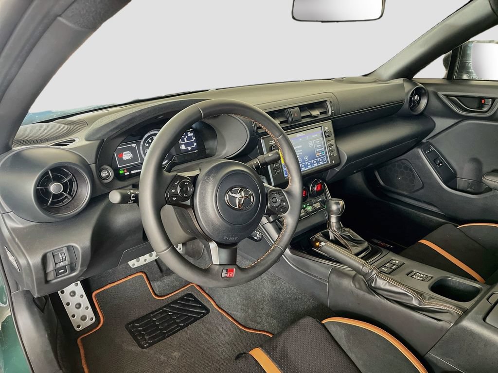 Used 2025 Toyota GR86 Hakone Edition RWD image 9