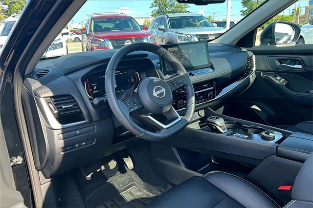 Certified 2024 Nissan Rogue SL w/ SL Premium Package image 14