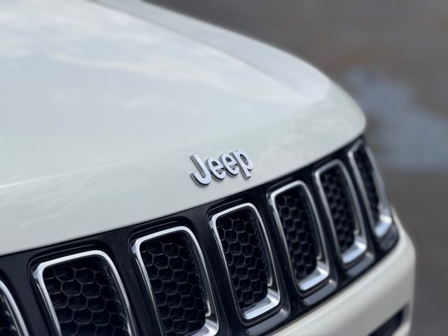 Used 2020 Jeep Compass Limited AWD/4WD image 28