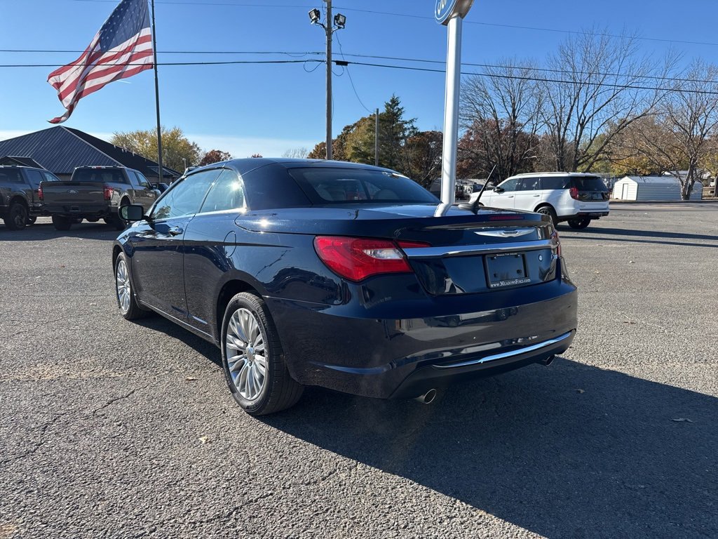 Used 2014 Chrysler 200 Limited image 3