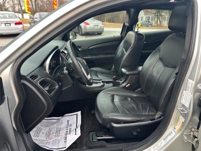 Used 2012 Chrysler 200 Limited FWD image 16