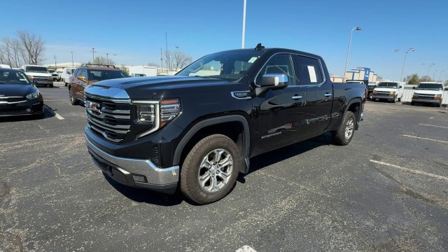 Used 2022 GMC Sierra 1500 SLT w/ Max Trailering Package AWD/4WD image 4