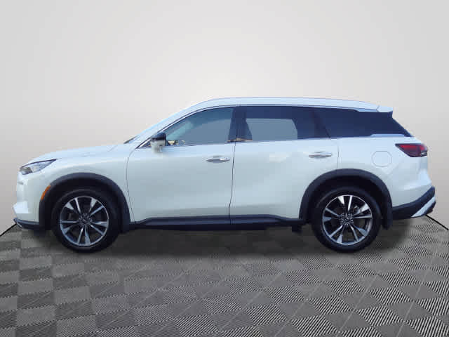 Used 2023 INFINITI QX60 Luxe w/ Performance Audio Package AWD/4WD image 2