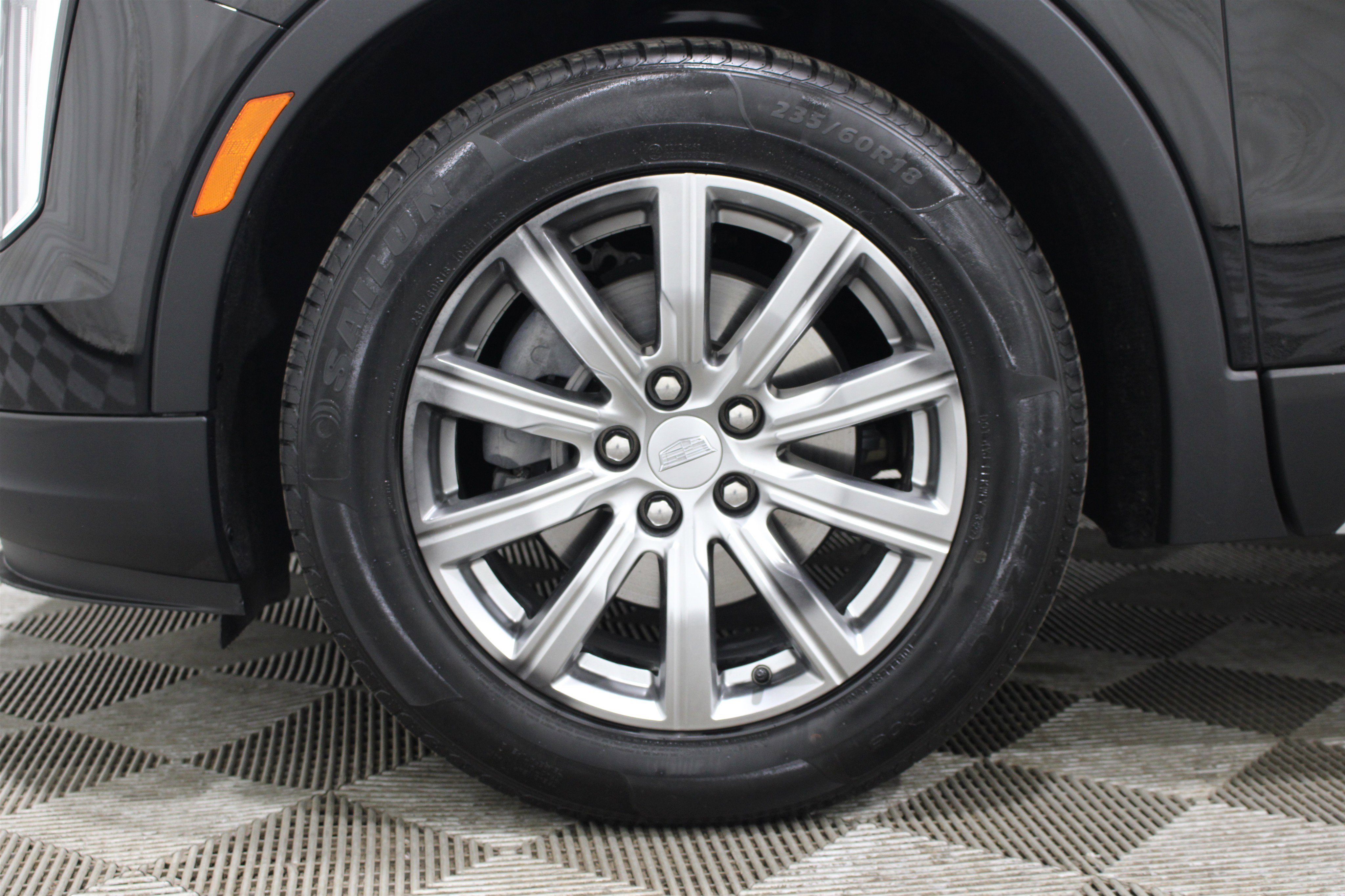 Used 2021 Cadillac XT4 Premium Luxury image 39