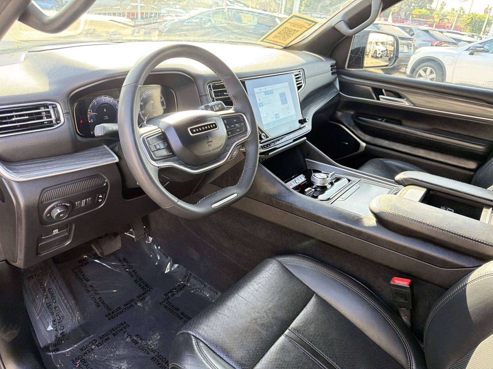 Used 2024 Jeep Wagoneer Series III AWD/4WD image 16