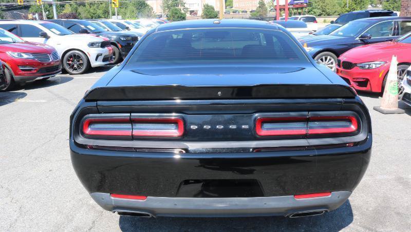 Used 2019 Dodge Challenger R/T RWD image 5