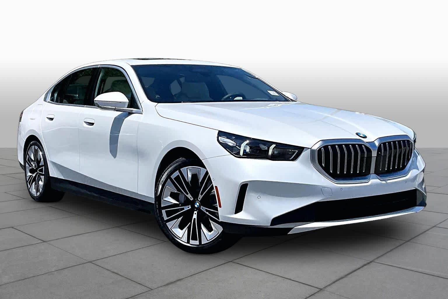 New 2027 BMW 530i RWD image 2