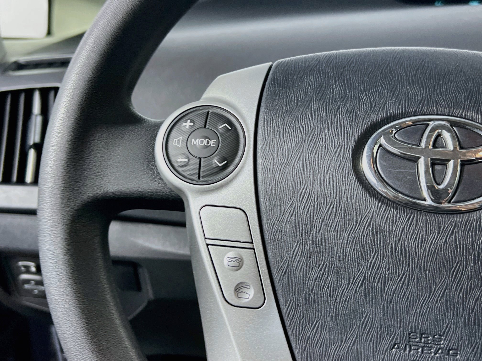 Used 2015 Toyota Prius Two FWD image 18