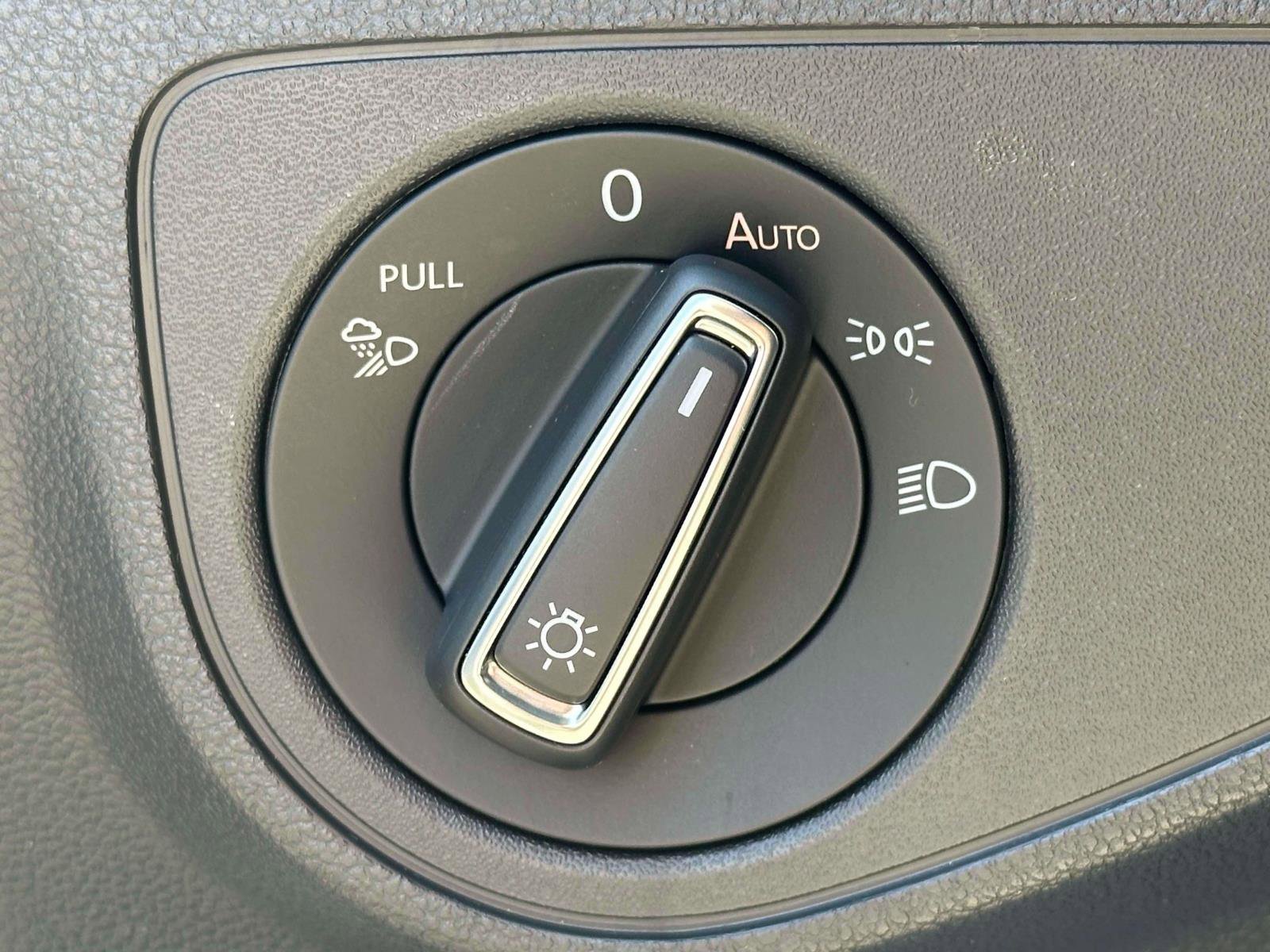 Certified 2023 Volkswagen Atlas SEL Premium image 18