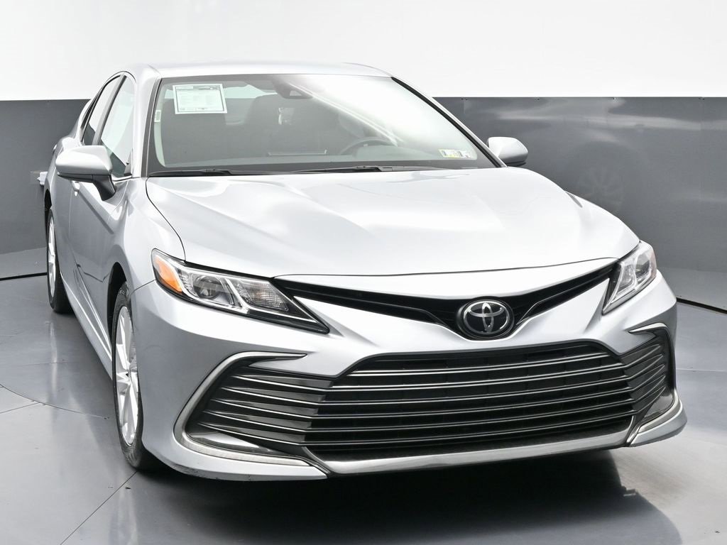 Used 2024 Toyota Camry LE image 4