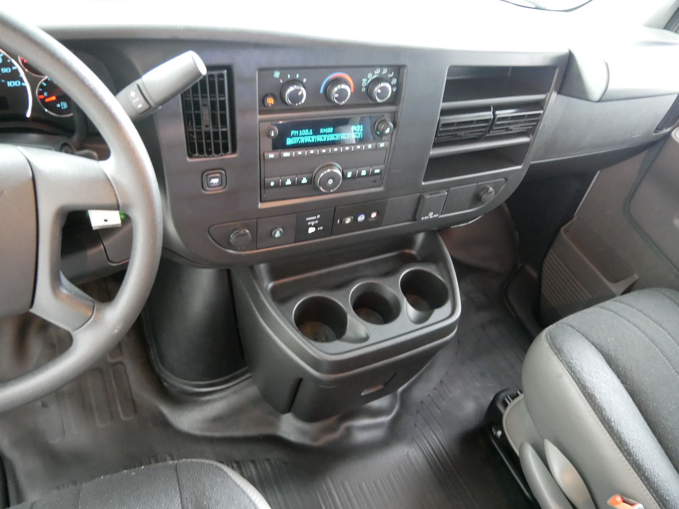 Used 2025 Chevrolet Express 2500 w/ Driver Convenience Package RWD image 10