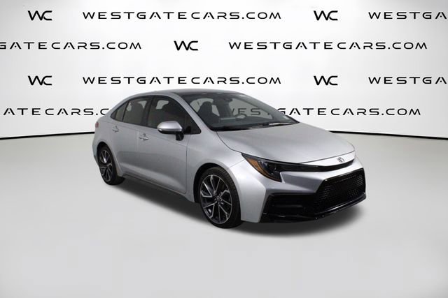 Used 2020 Toyota Corolla SE FWD image 2