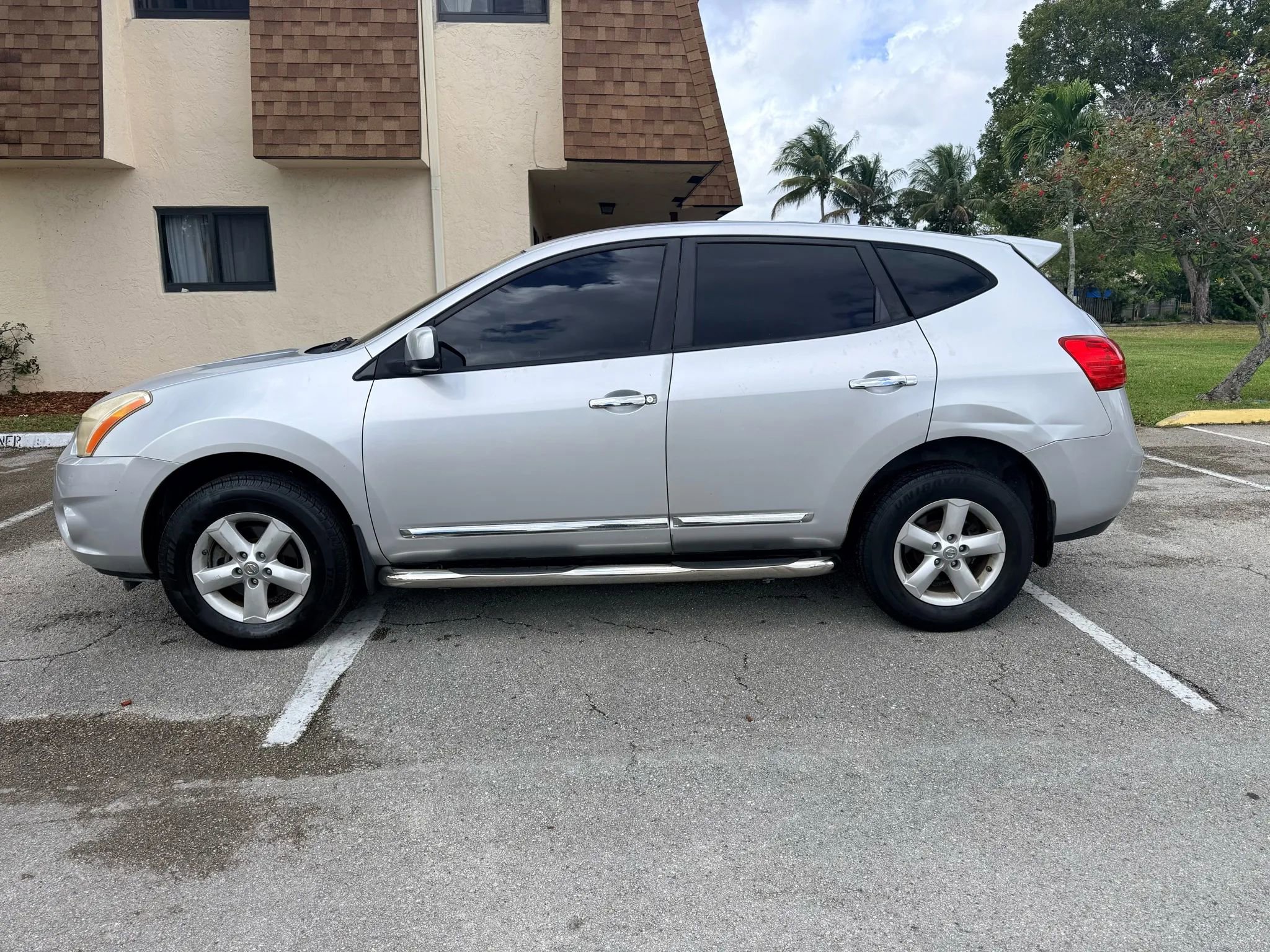 Used 2013 Nissan Rogue S w/ Special Edition Pkg FWD image 5
