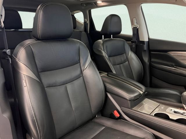 Used 2016 Nissan Murano Platinum w/ Platinum Technology Package AWD/4WD image 10