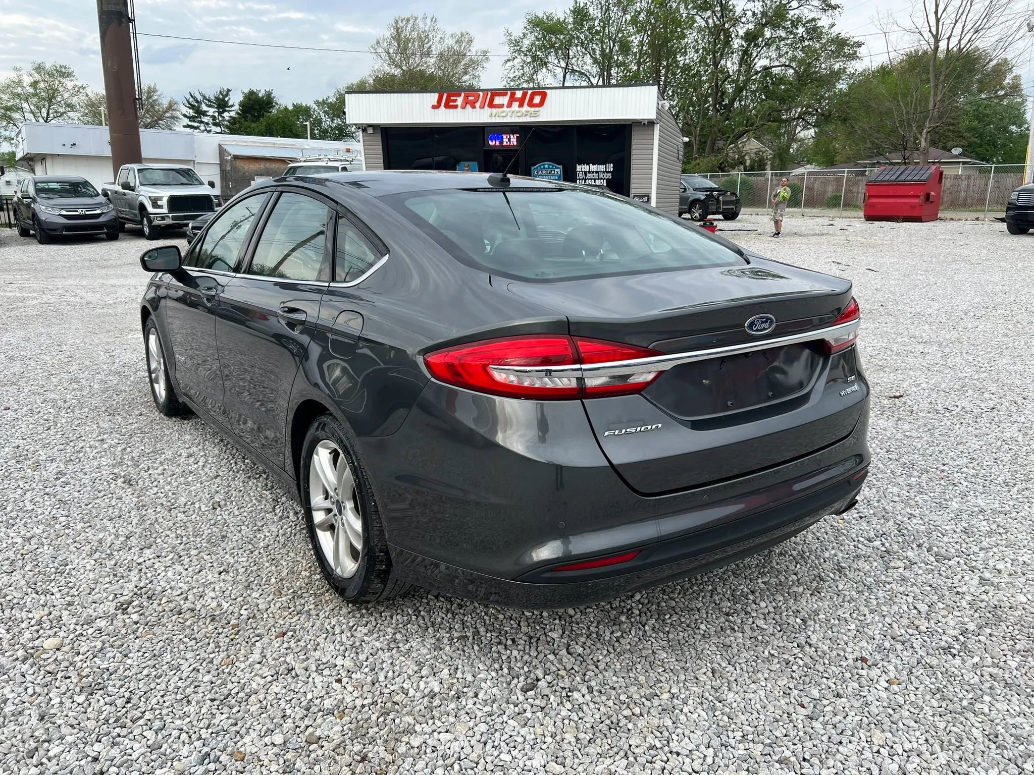 Used 2018 Ford Fusion SE image 6