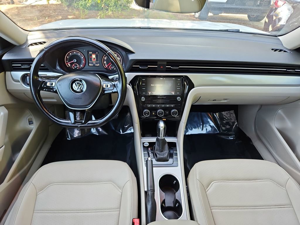 Used 2020 Volkswagen Passat 2.0T SE image 9