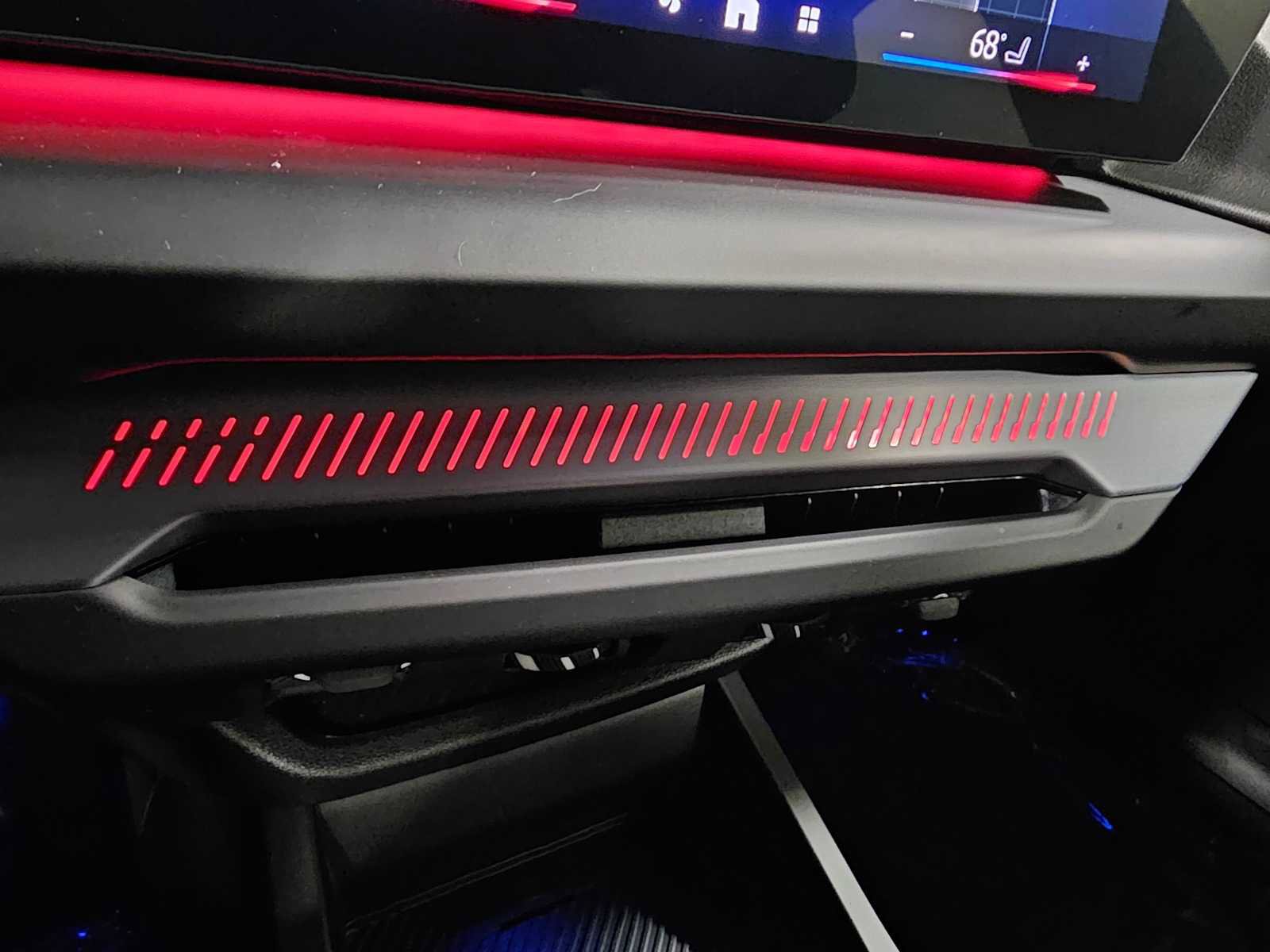 Used 2025 BMW 228i xDrive w/ Premium Package image 18