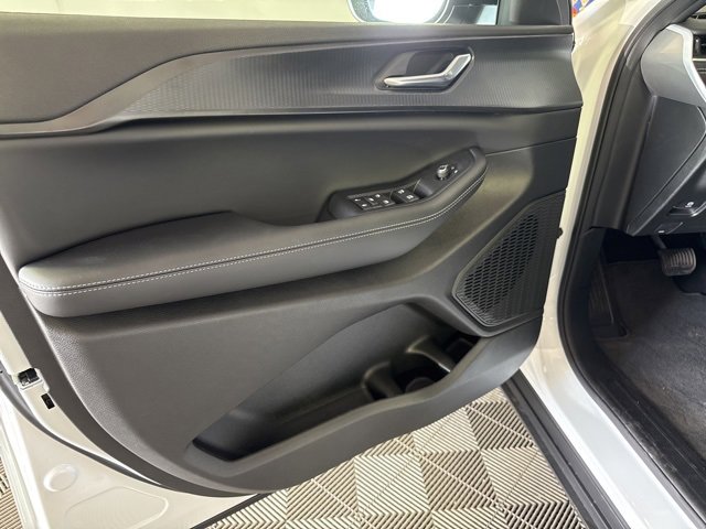 New 2025 Jeep Grand Cherokee L Laredo image 26