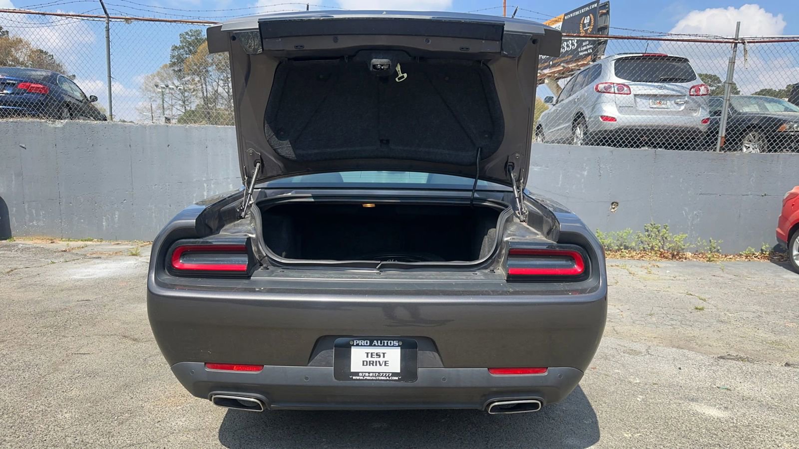 Used 2021 Dodge Challenger SXT w/ Driver Convenience Group image 11