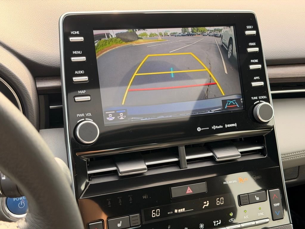 Used 2021 Toyota Avalon XLE w/ Moonroof Package FWD image 32