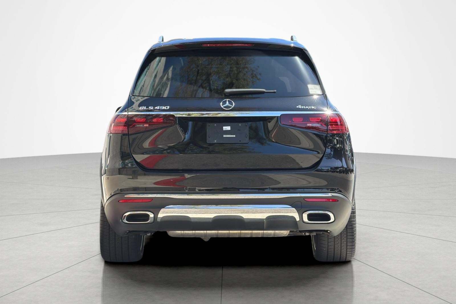 Used 2026 Mercedes-Benz GLS 450 4MATIC image 4