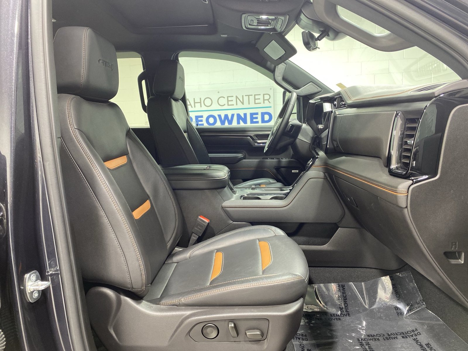 Used 2024 GMC Sierra 2500 AT4 w/ AT4 Premium Plus Package AWD/4WD image 25