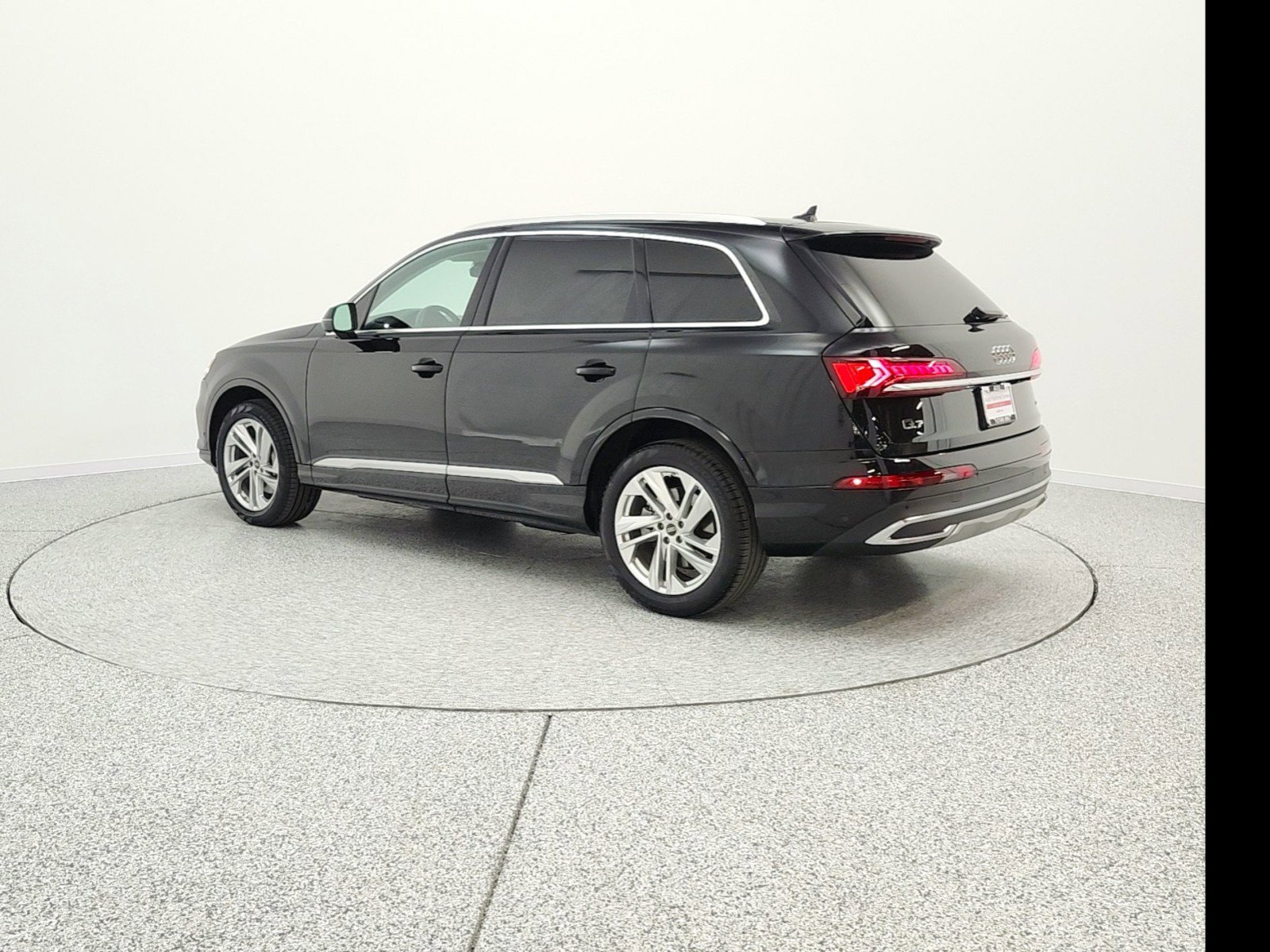 Used 2023 Audi Q7 3.0T Premium w/ Convenience Package image 7