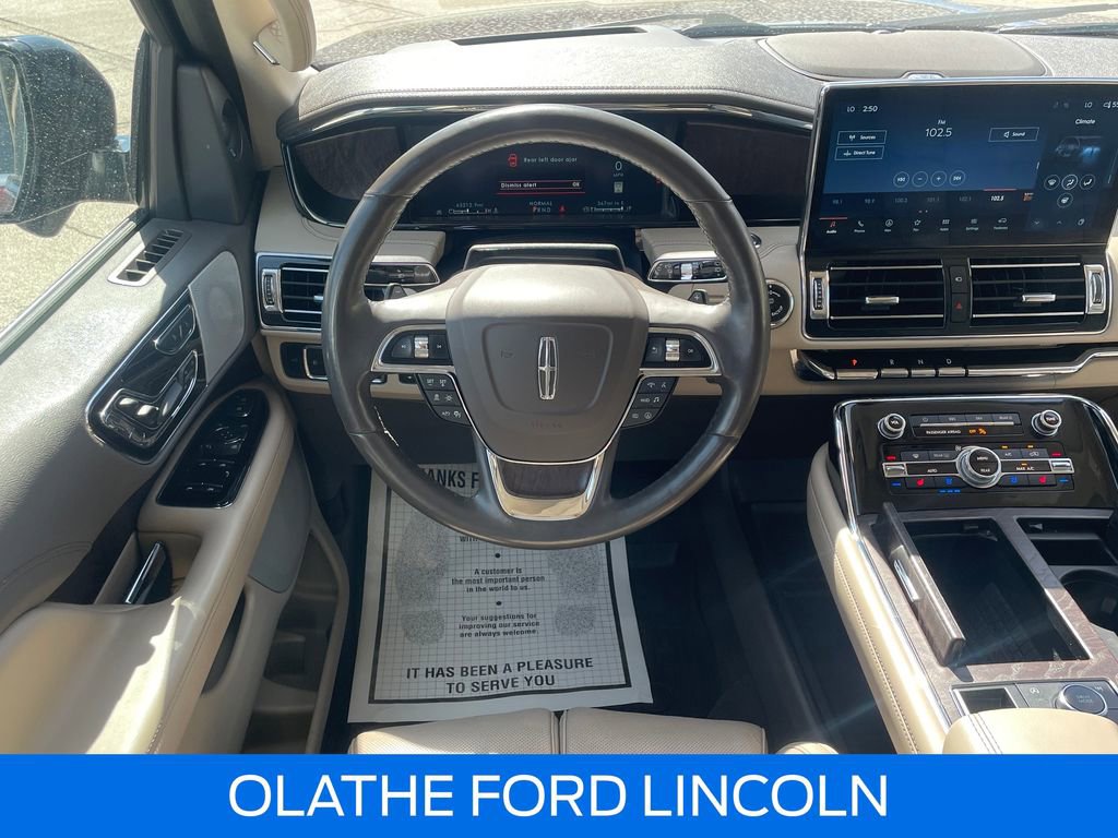 Certified 2023 Lincoln Navigator L Reserve image 17
