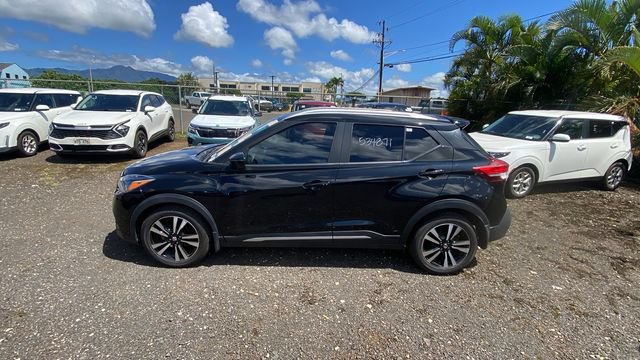 Used 2018 Nissan Kicks SR FWD image 2