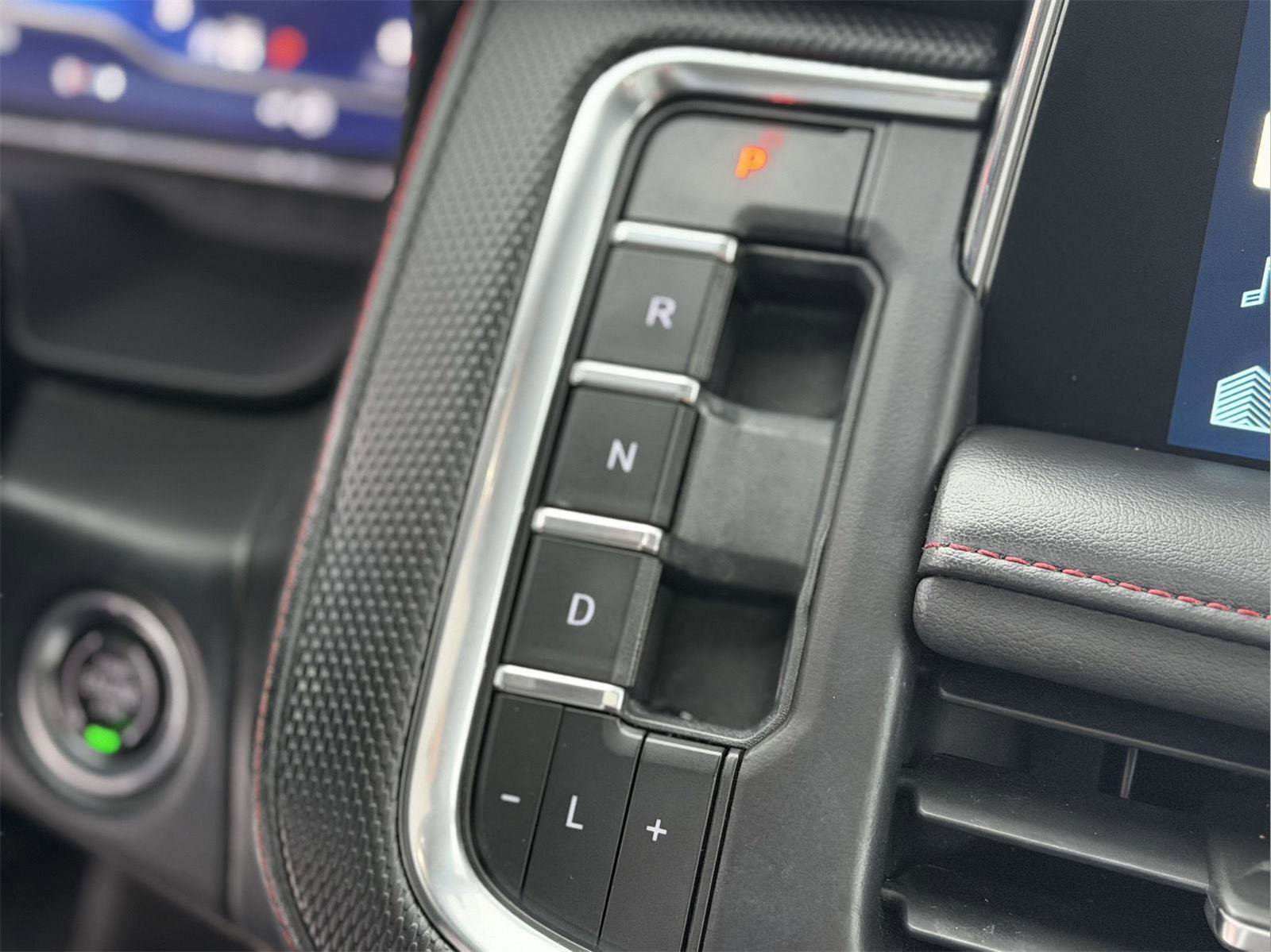 Used 2022 Chevrolet Tahoe RST w/ Sport Performance Package image 20