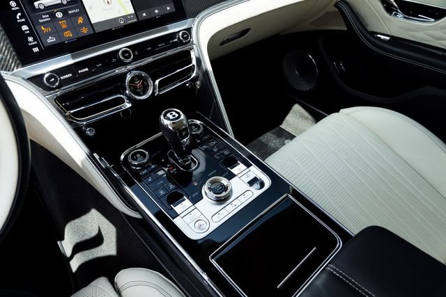 Used 2023 Bentley Flying Spur Azure AWD/4WD image 27