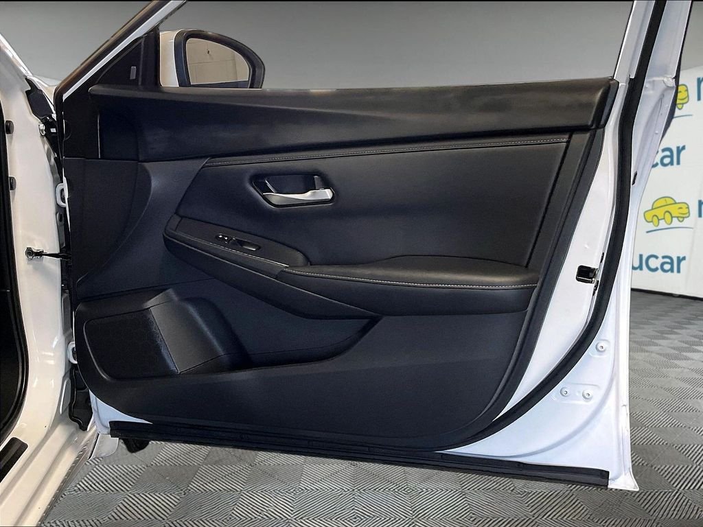 Certified 2024 Nissan Sentra SV FWD image 10