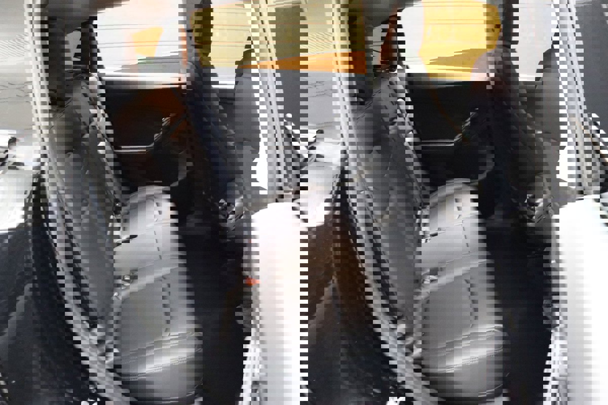 Used 2023 Tesla Model Y Performance image 28