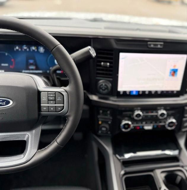 New 2026 Ford F250 Lariat w/ Black Appearance Package image 18