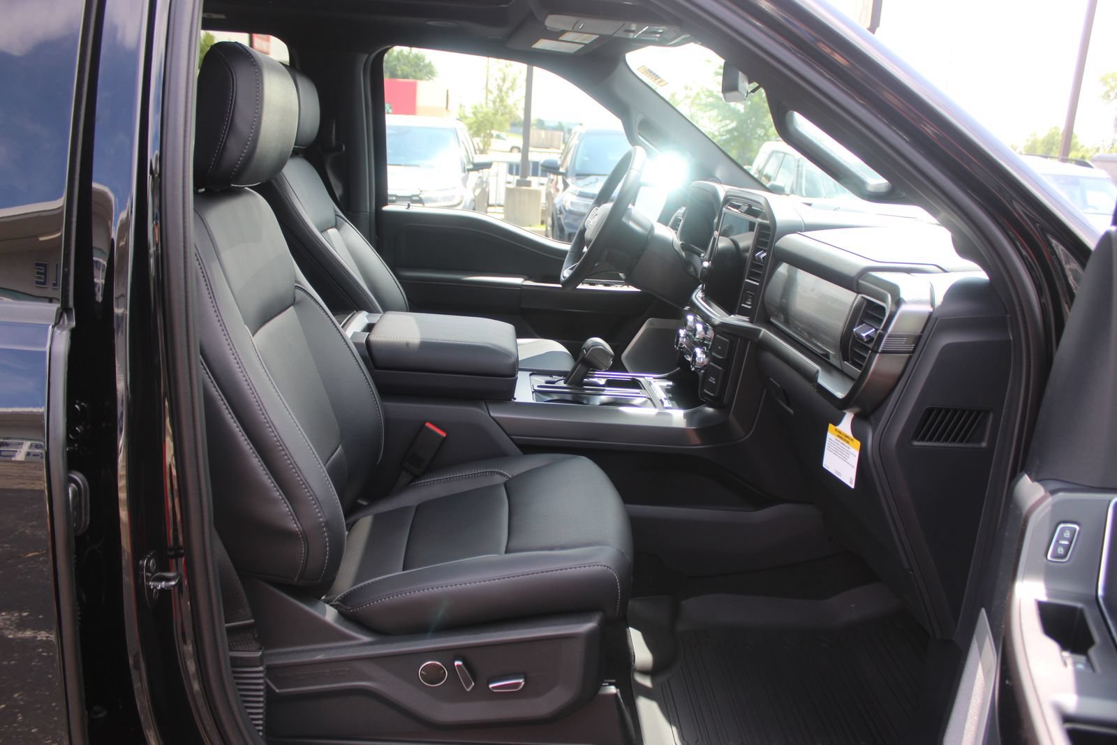 New 2026 Ford F150 Lariat w/ Equipment Group 502A High AWD/4WD image 15