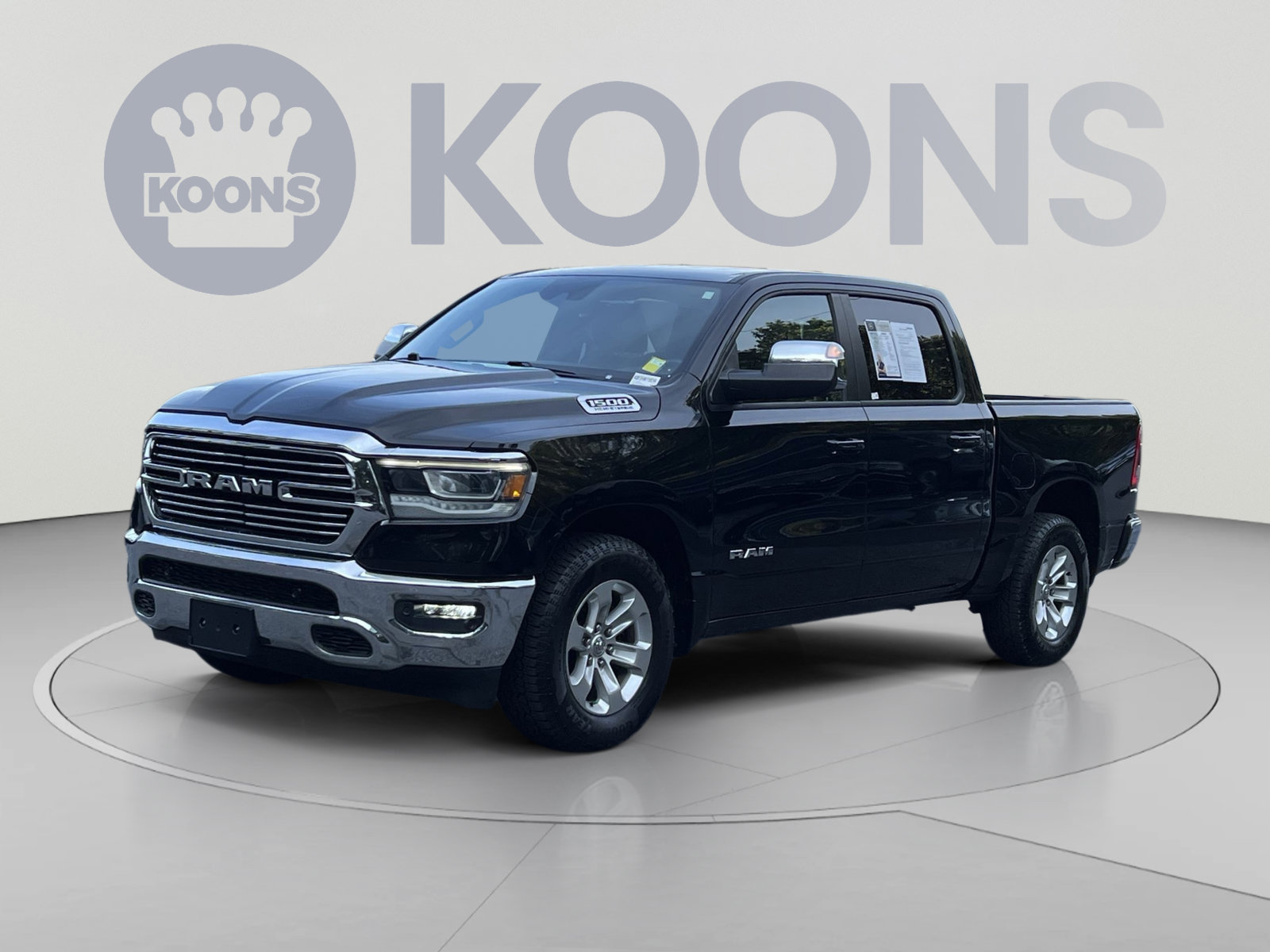 Used 2024 RAM 1500 Laramie AWD/4WD image 5