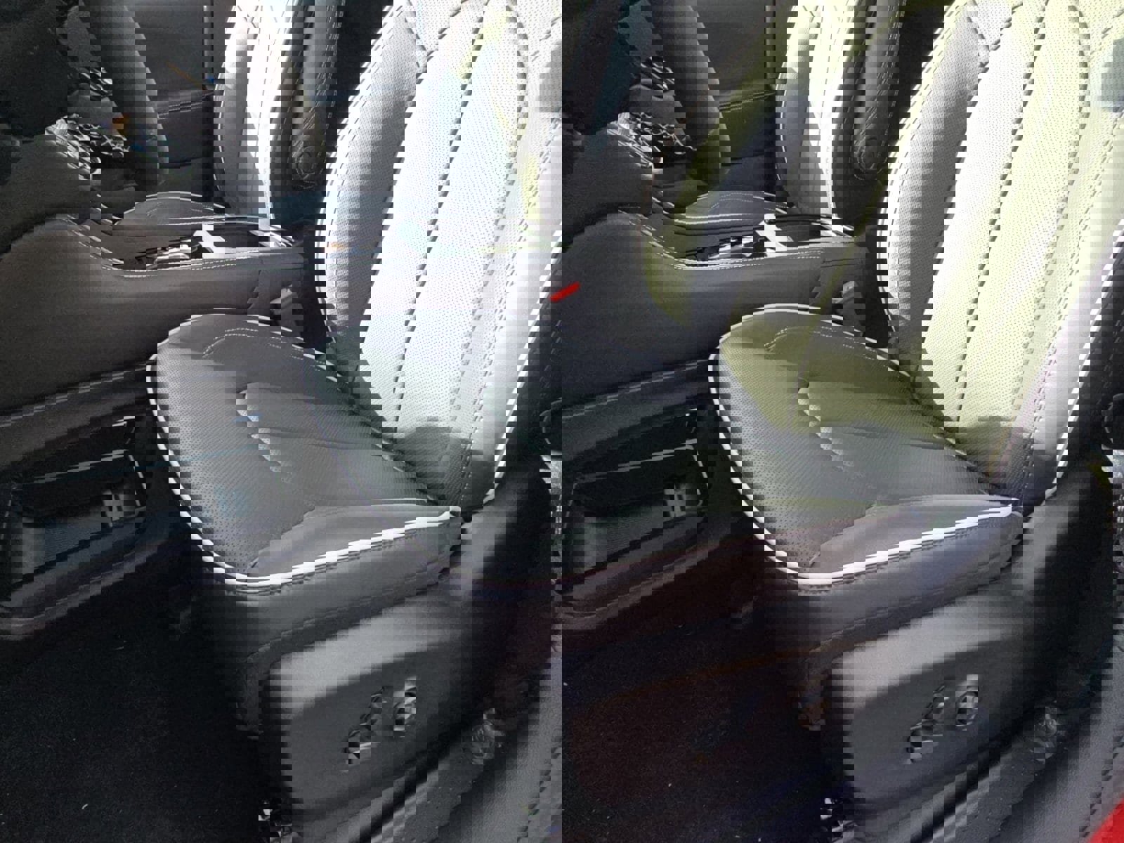 New 2026 Chrysler Pacifica Limited image 16