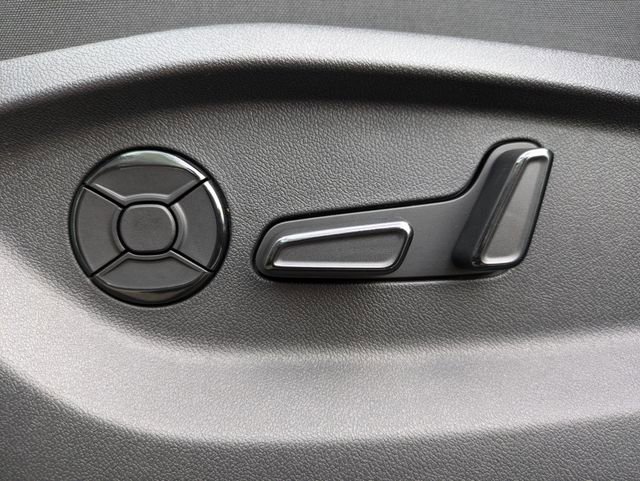 New 2026 Volkswagen Tiguan SE R-Line image 20