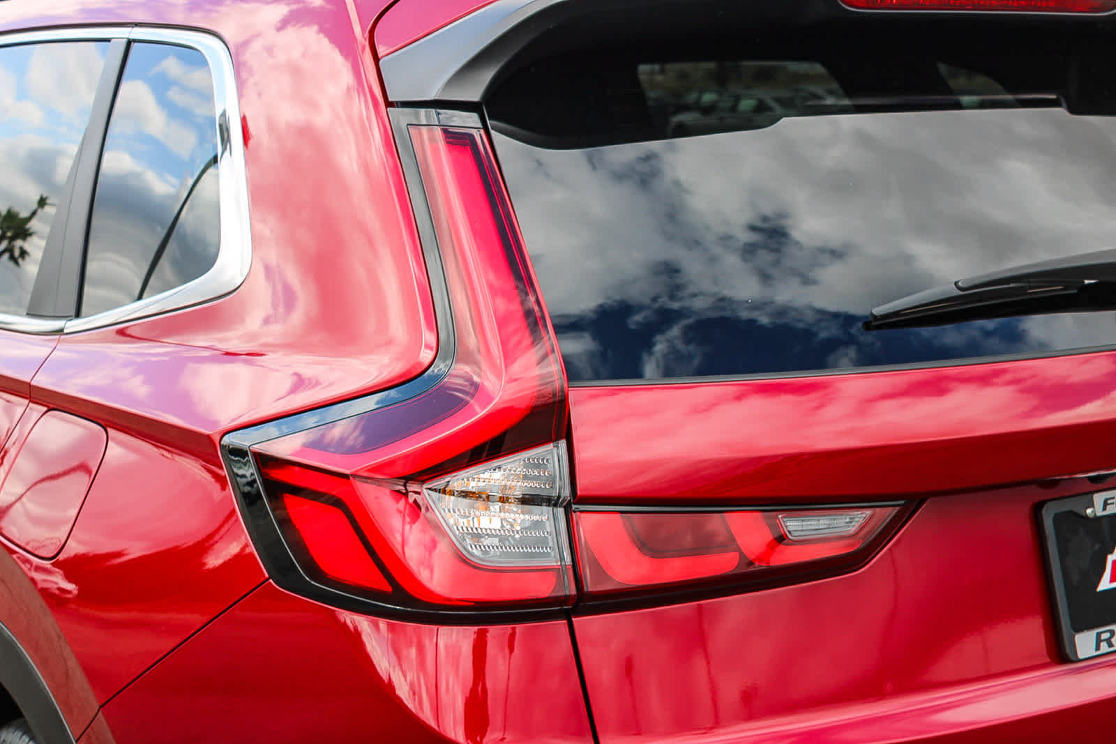 Used 2025 Honda CR-V Sport image 9