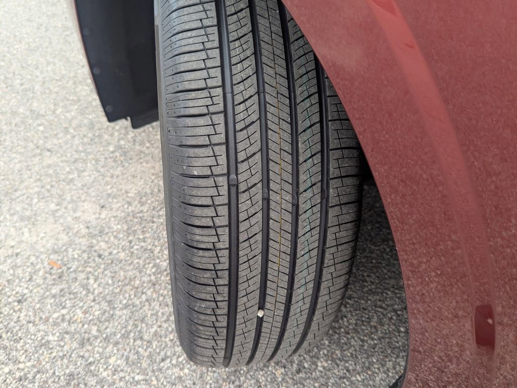 Certified 2025 Kia Carnival image 32