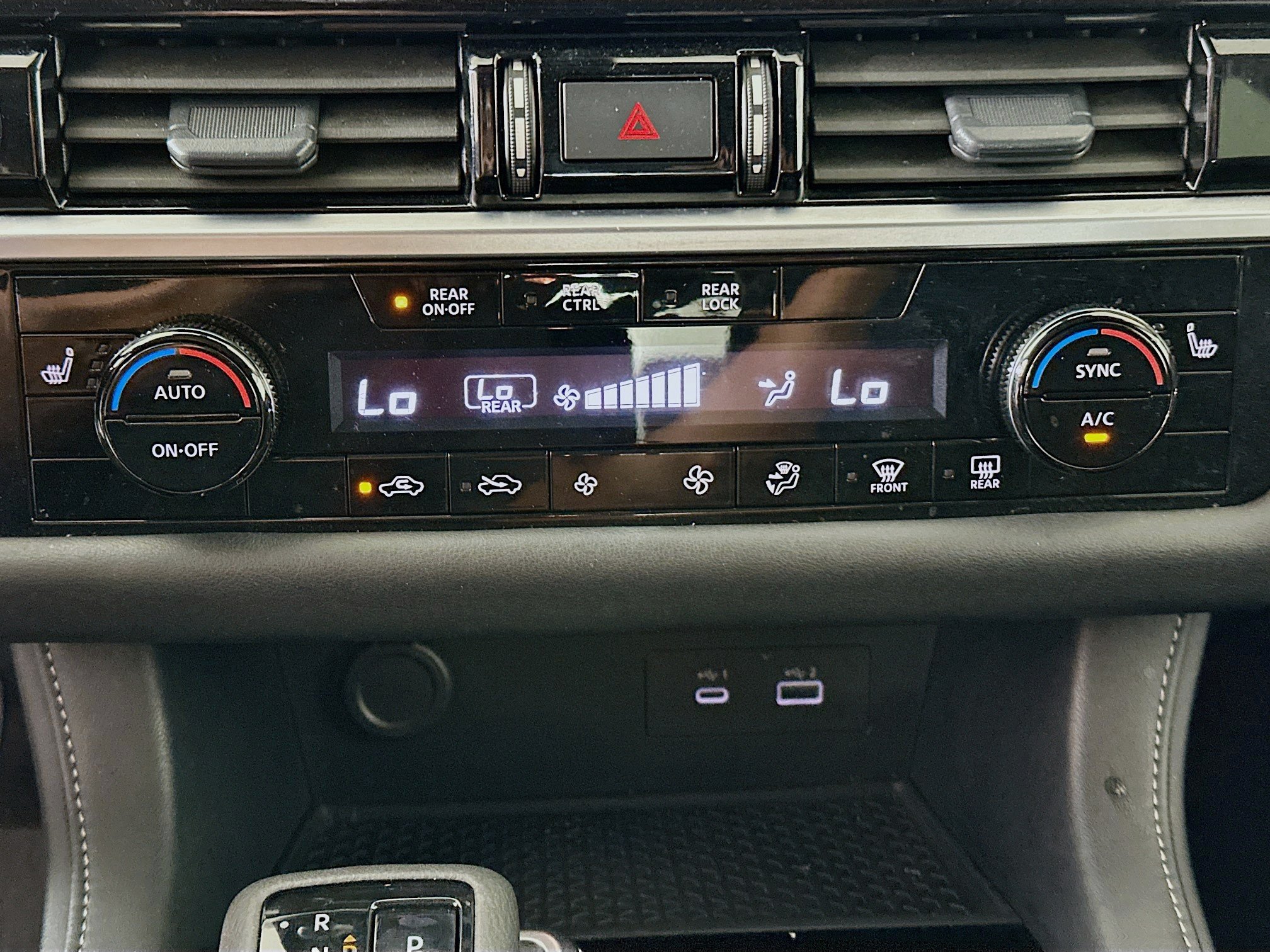 Used 2025 Nissan Pathfinder SV FWD image 23